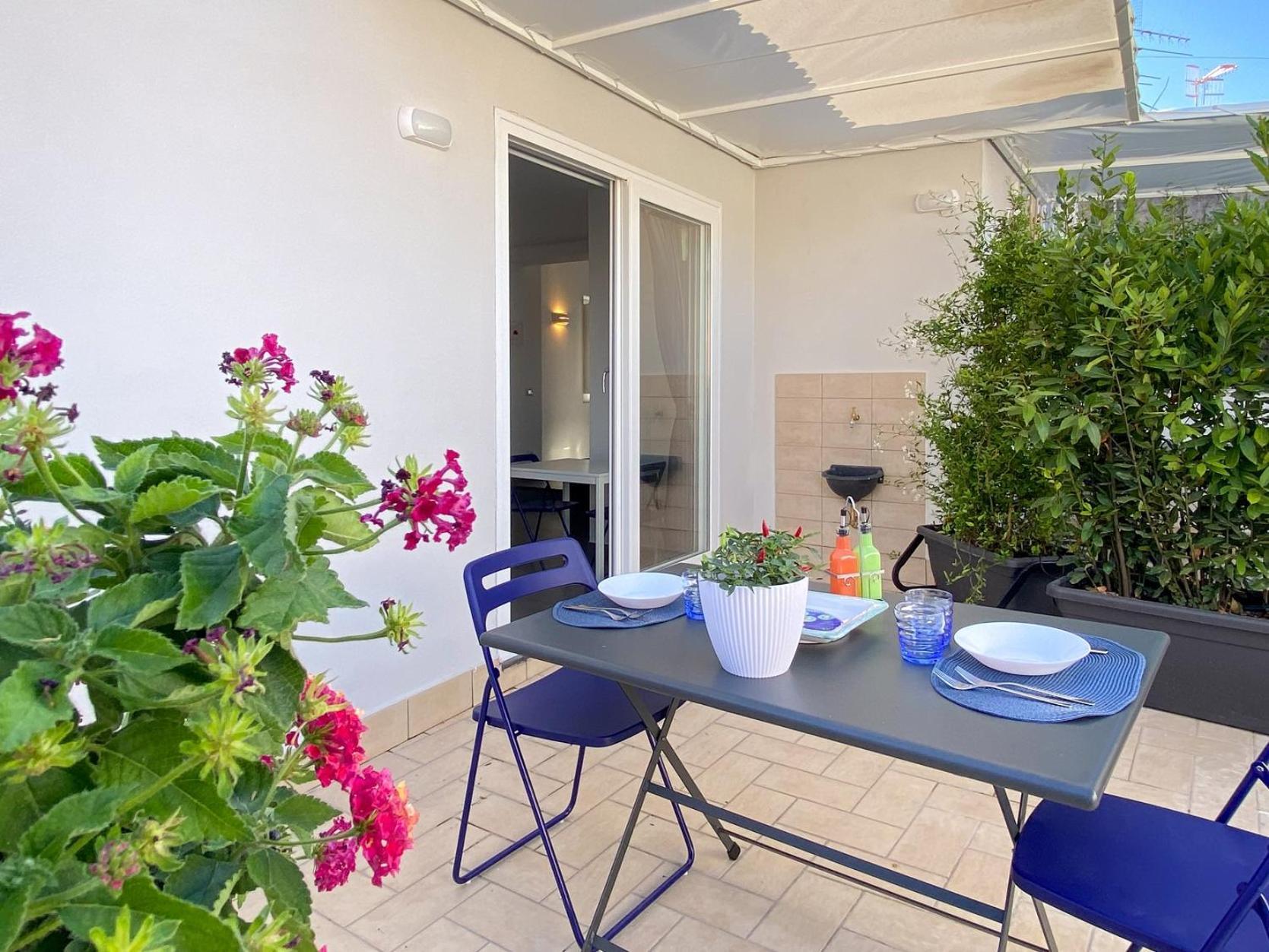 Terrazza Manuela Apartments Quartieri Spagnoli Наполи Екстериор снимка